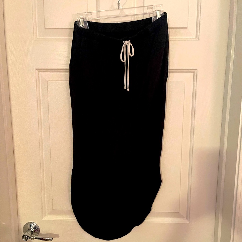 Black midi skirt